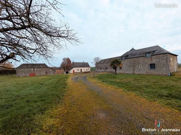 Maison 7 pièces 330 m²