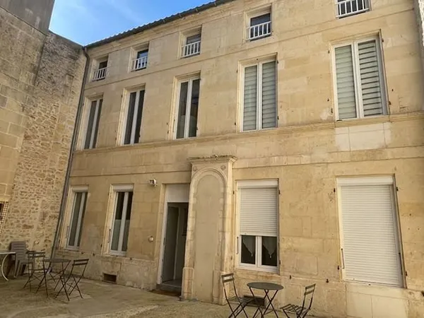 Immeuble 8 pièces 99 m²