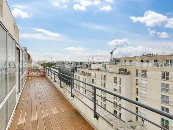 Bureaux 648 m²