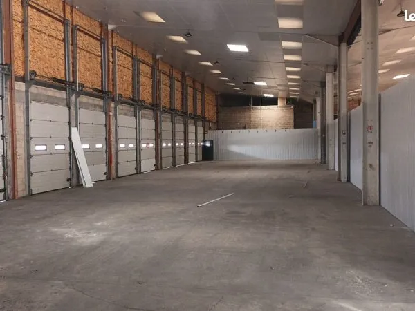 Grands Espaces de Stockage (35 à 517 m²) - Reims Écoparc - Pas de Bail