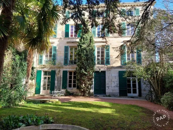 Maison 10 pièces 300 m²