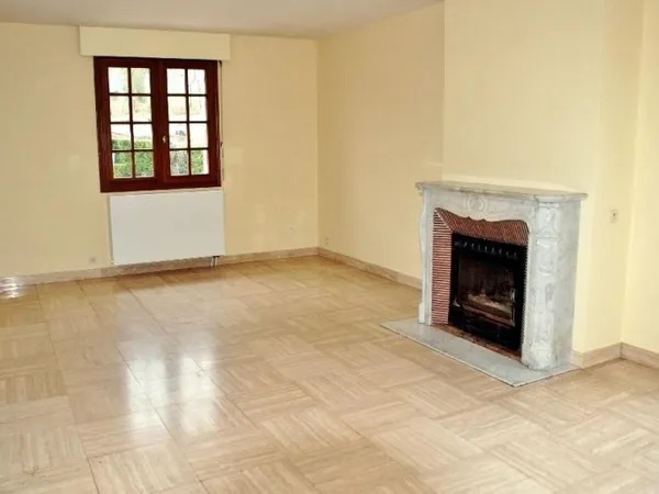 Maison de 227m2 à louer sur Saint-Just-le-Martel