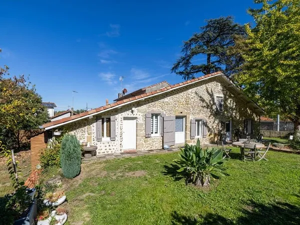 Maison Aire Sur L Adour 4 pièce(s) 117 m2