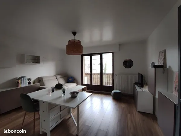 🌞 T2 lumineux avec balcon, parking et cave - Faubourg Maché