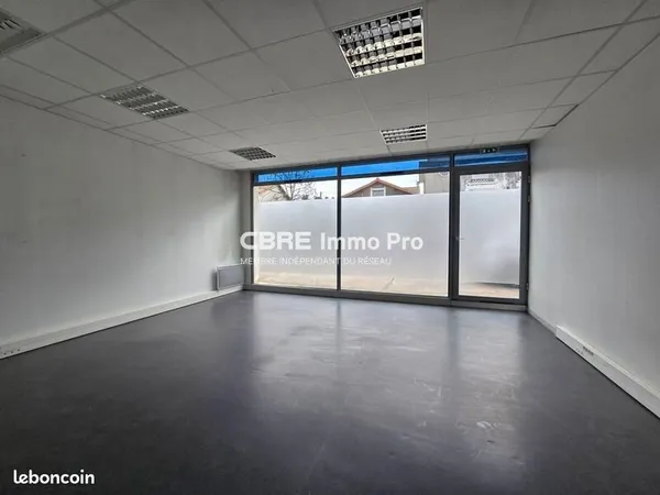 Bureaux 67 m²