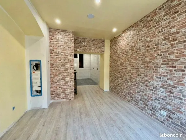 LOCAL COMMERCIAL 38 m² GRASSE