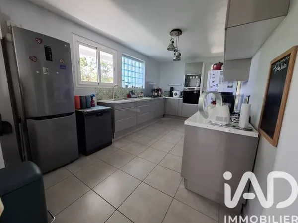 Maison de plain-pied 4 pièces 99 m²