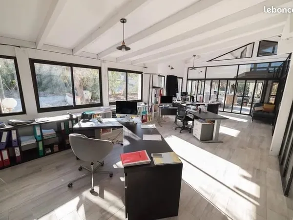 800m2 de commerce secteur hors du commun
