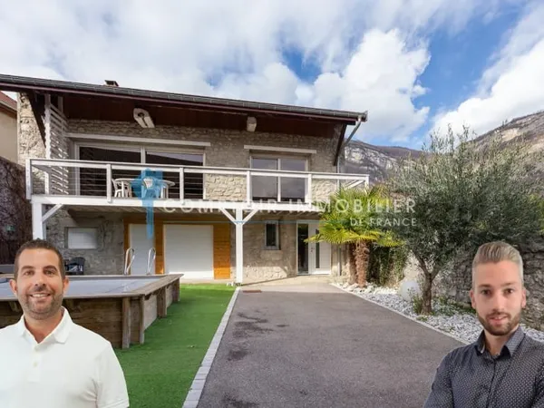 Maison 7 pièces 288 m²