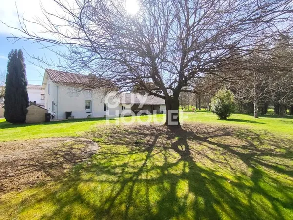 Maison familiale en pierre 5 chambres et dépendance