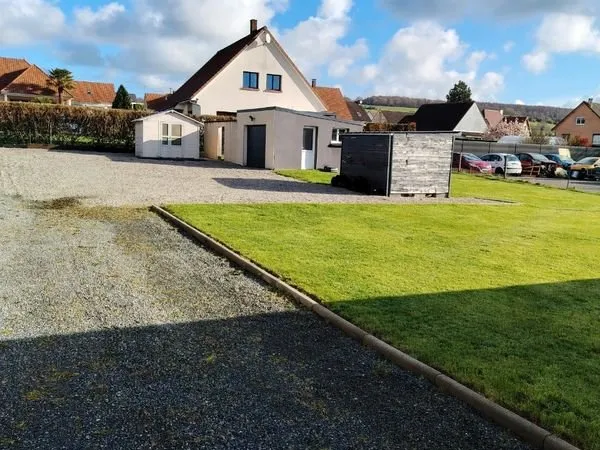 Beau terrain à bâtir 701 m2