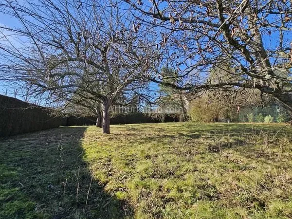 Terrain 609 m²
