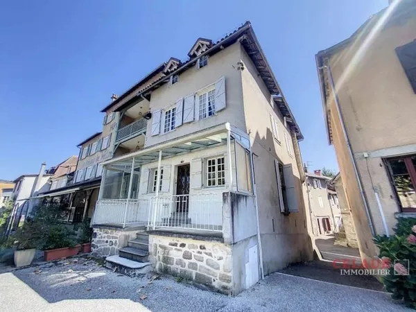 MAISON DE VILLE A RENOVER