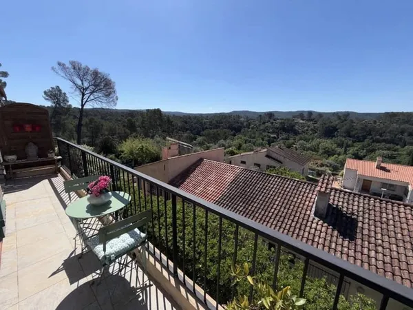 Maison 4 pièces 77 m²
