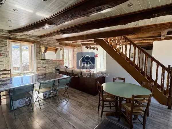 Appartement 4 chambres 117 m2 à Laissac