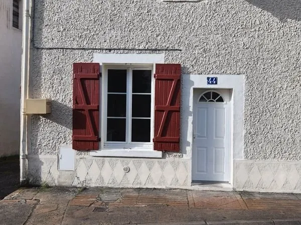 1 Pièce a Louer pour Stockage uniquement - Garde Meuble