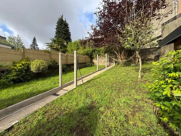 Charmante maison 30 - 3 chambres avec Jardin au CALME