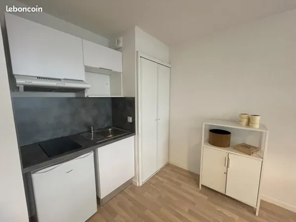 Studio 1 pièce 28 m²