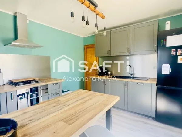 Maison familiale 4 chambres avec jardin et double garage !