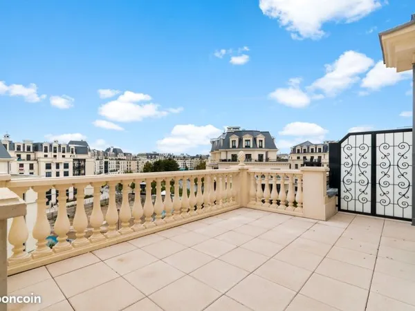 Duplex dernier étage avec terrasse