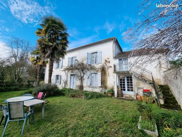 Maison 5 pièces 220 m²