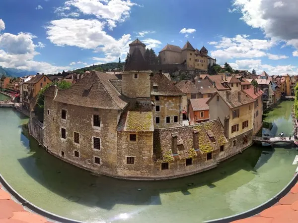 Loue appartement lumineux avec vue incroyable sur la vieille ville - 56m²