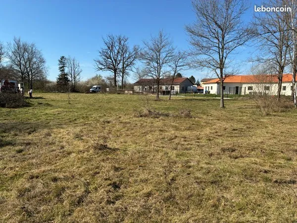 Terrain plat constructible 3040m2