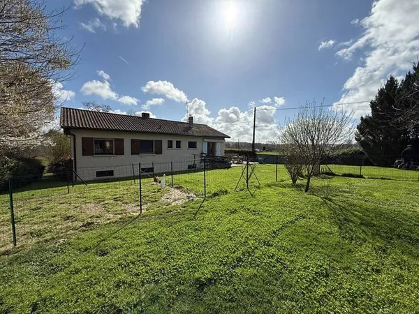 Maison de plain-pied 7 pièces 124 m²