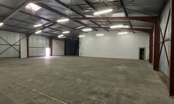 Local d'activité 400 m²