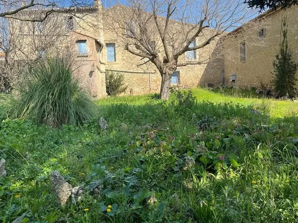 Maison 10 pièces 250 m²
