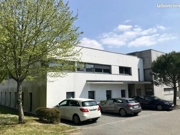 Bureaux 140 m²