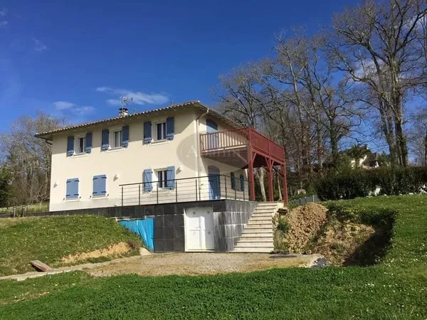 Contemporaine Vue Pyrénées
