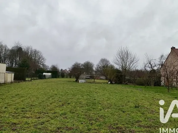 Terrain 2080 m²