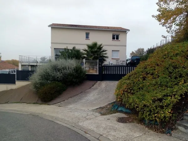 Colocation maison piscine chambre disponible
