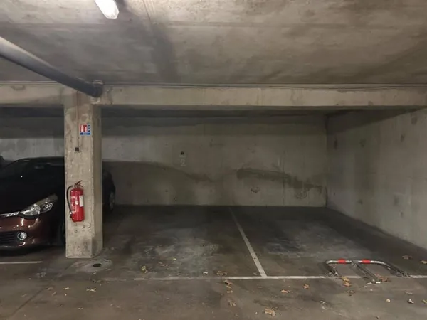 Parking 12 m²