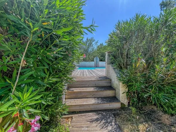 Cadre exceptionnel villa de type 6
