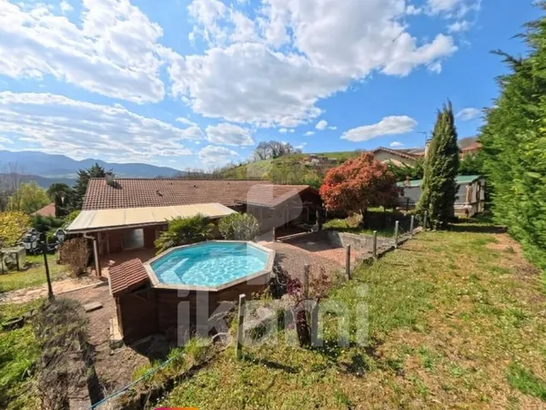 Maison 3 chambres de 149 m2 avec terrasses et vue Vercors à