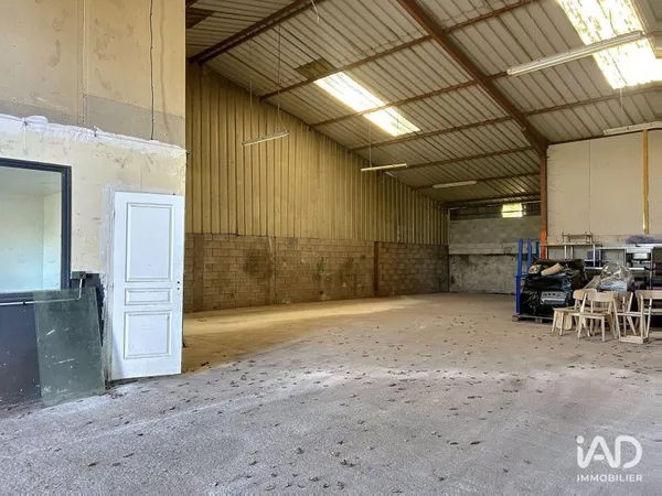 Local commercial 200 m²