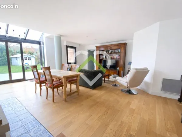 Maison 6 pièces 140 m²