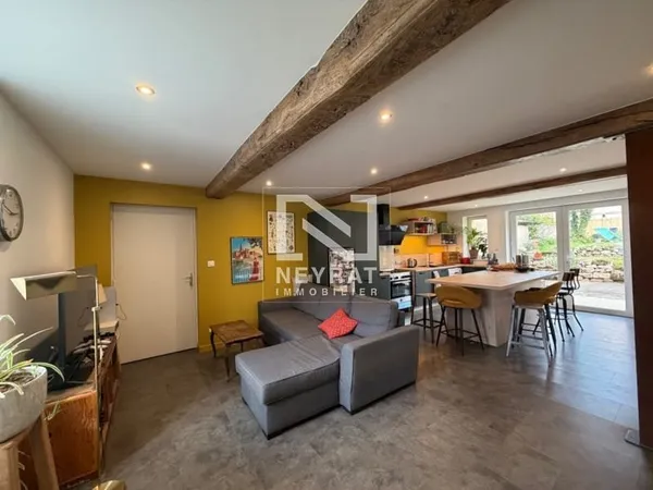Maison de caractère 200 m² - 4 chambres - dépendances - centre village