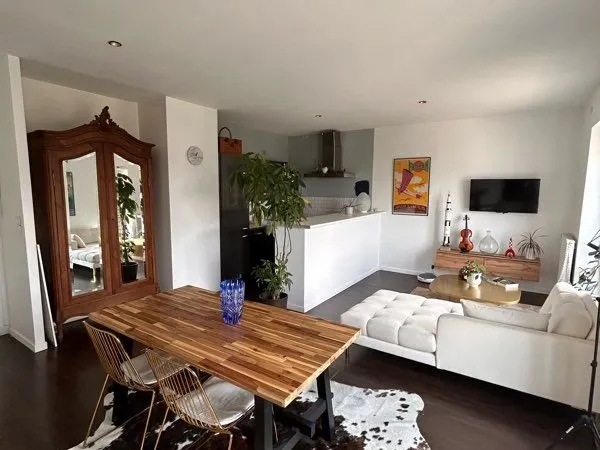 Appartement meublé 2 pièces - 50 m² - Disponible au 1er juillet