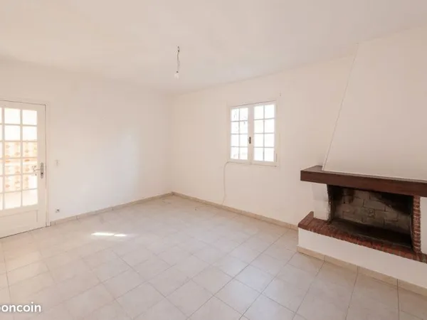 Prunelli di Fiumorbo - T4 98m² - 15min mer - 2 clim - Terrain fermé - 850CC