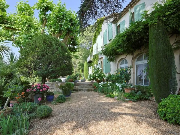 Vends maison 220m² Aix-en-Provence - Propriété de caractère avec vue exceptionnelle, centre-ville à 