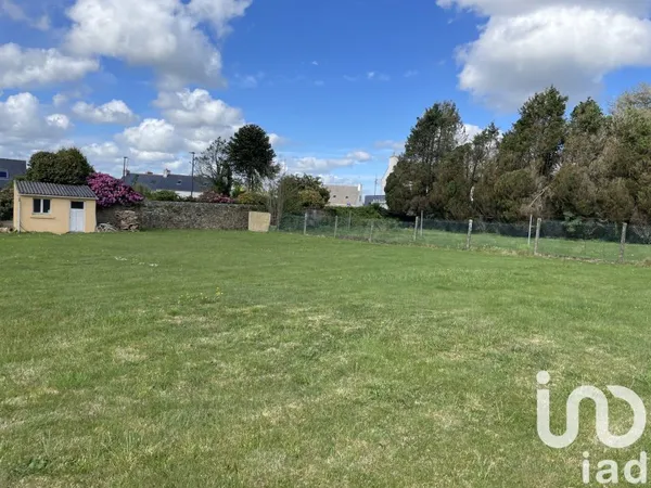 Terrain 700 m²