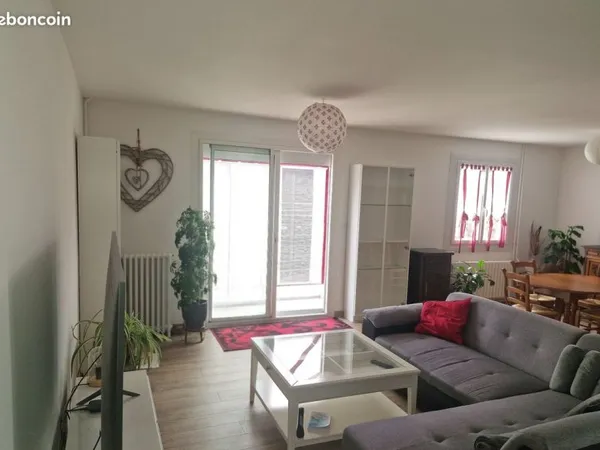 Jolie villa rénovée de 127,50m2 habitable sur terrain clos de 660m2