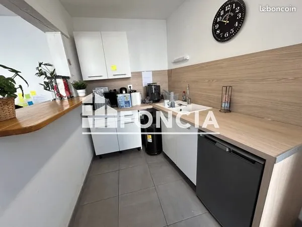 Local commercial 343 m²