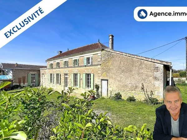 Maison spacieuse 4 Chambres + Gite à renover + Grand Garage