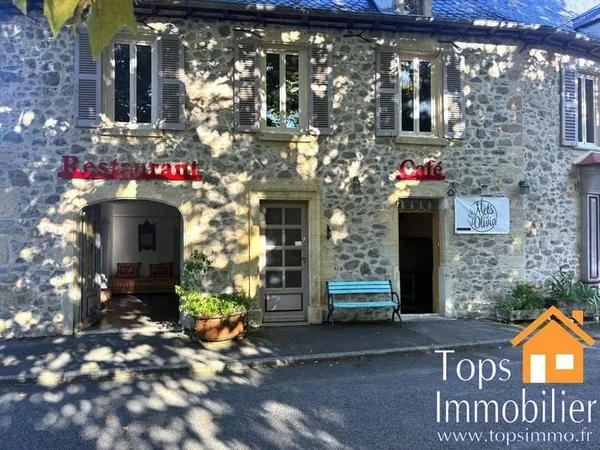 Charmant restaurant dans beau village