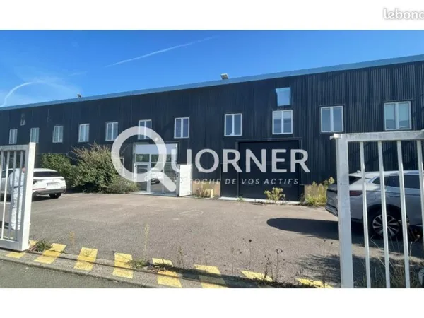 Local 1340 m² Saint-Marcel