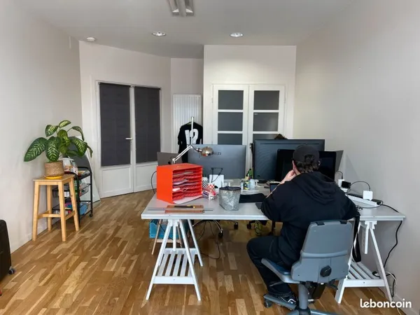 Bureau / Atelier partagé - Graphistes, créatifs à Toulouse centre (F. Verdier)
